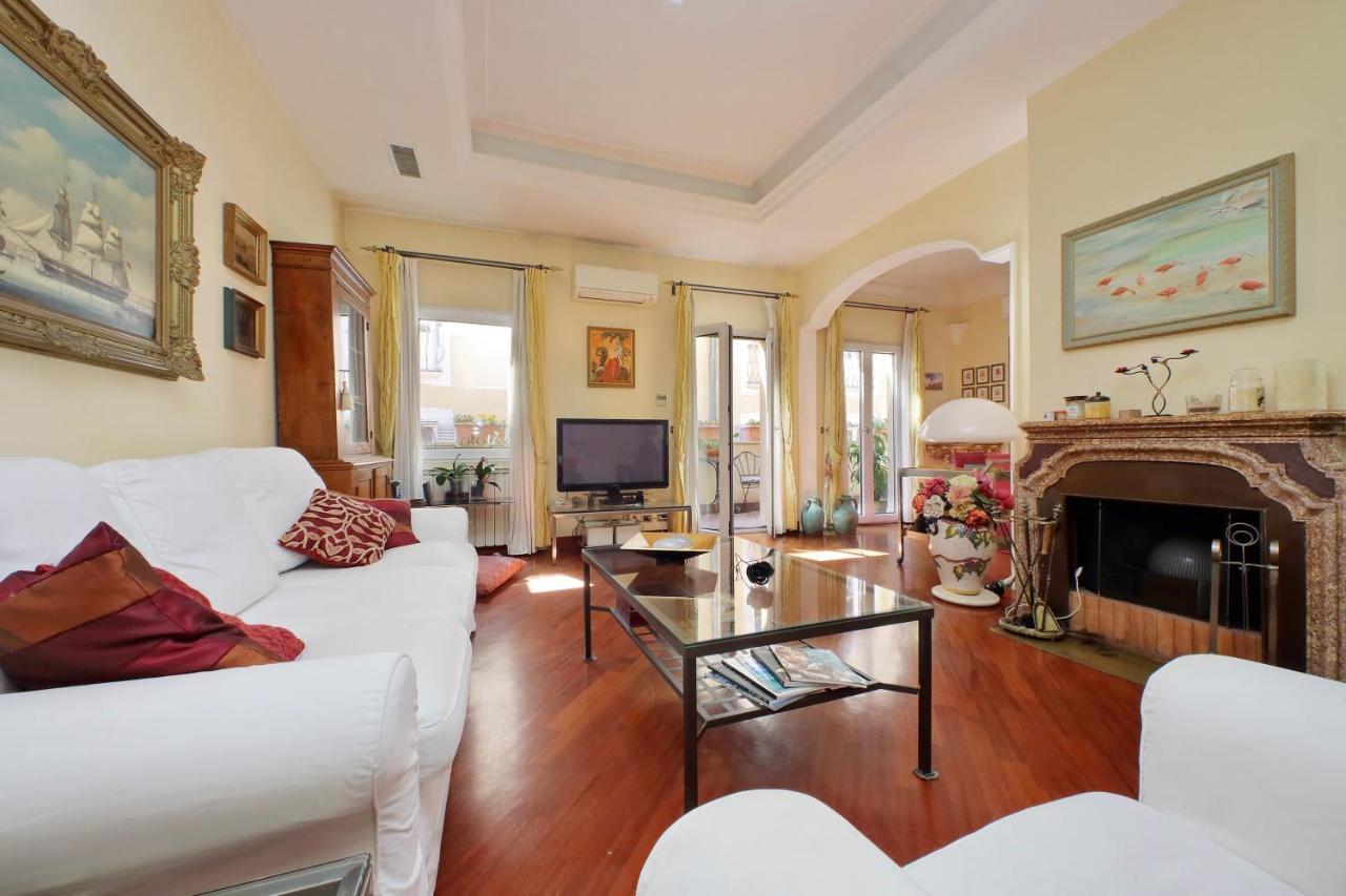 4Bnb - Luxury Trevi Apartment W Terrace Roma Exterior foto